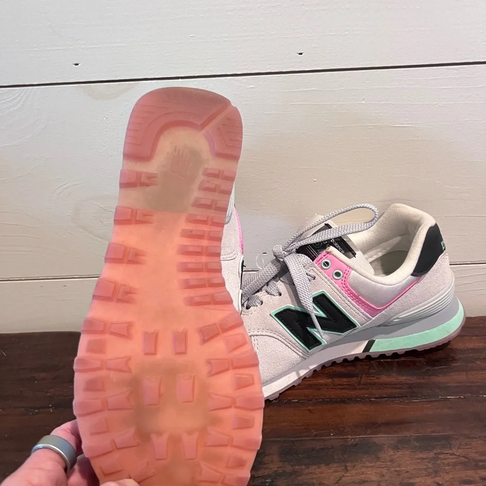 New Balance 574 Sneakers | Women’s 7.5 | Moonbeam | Pink and Mint Accents - Picture 4 of 4